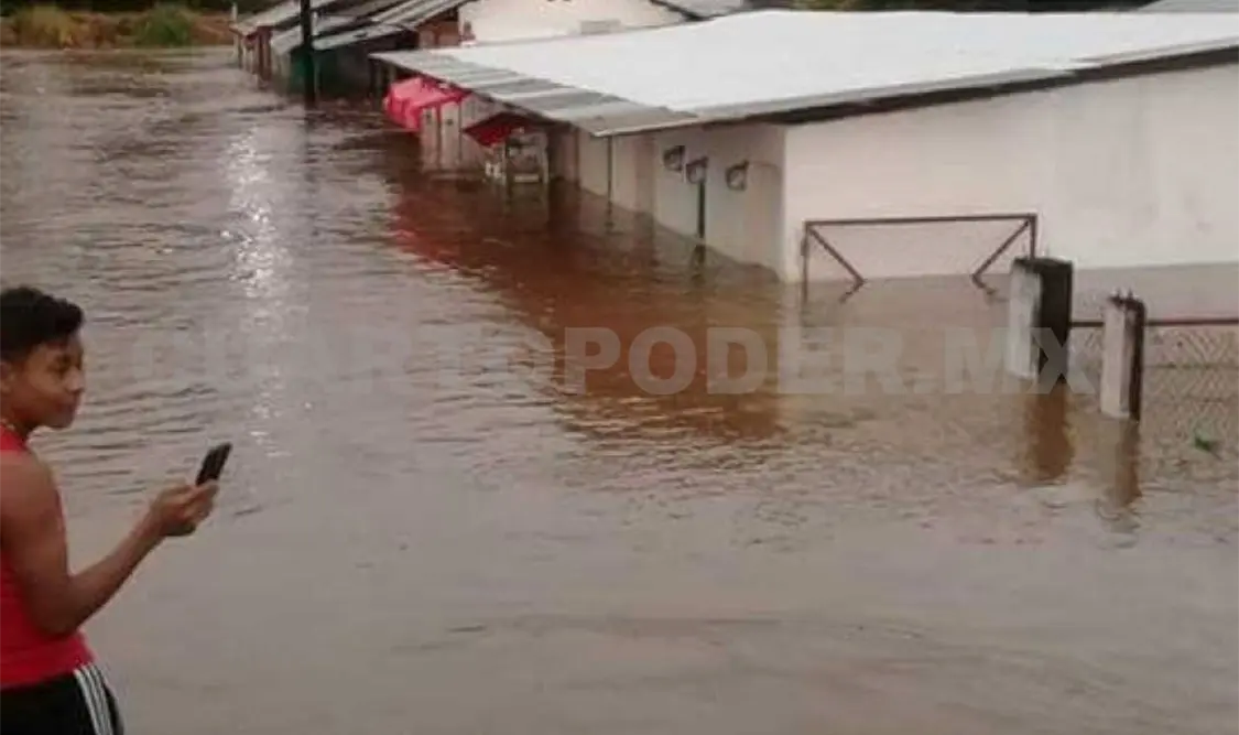 Suspenden clases ante intensas lluvias