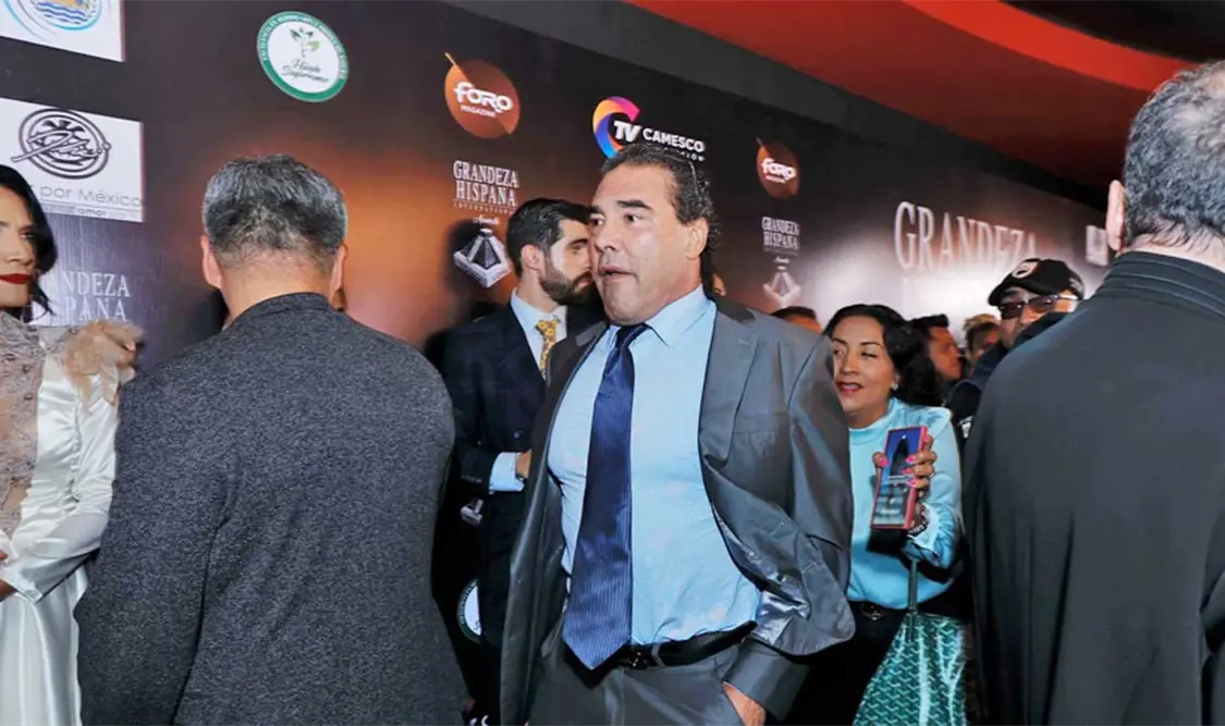 Asecha prensa a Eduardo Yáñez