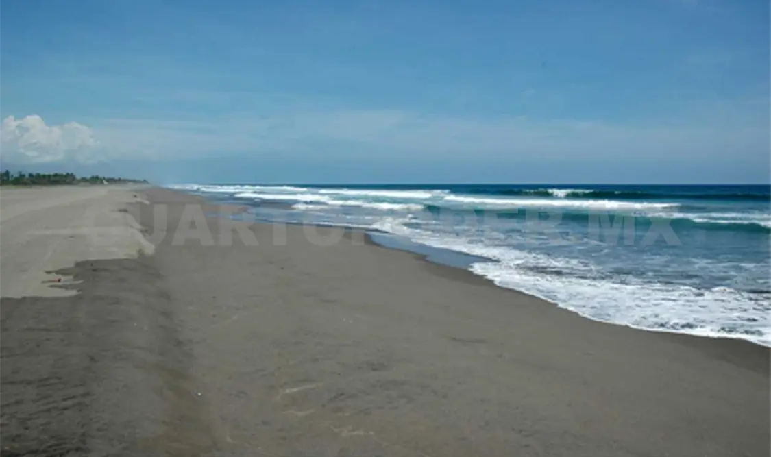El oleaje es más fuerte durante la temporada de ciclones y huracanes. Foto: Cortesía