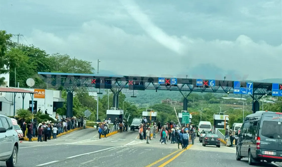 Habitantes de Chamula realizan manifestación