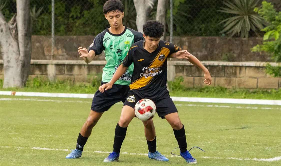 En la primera parte del encuentro los dos planteles demostraron sus mejores habilidades. Alan Pola/CP