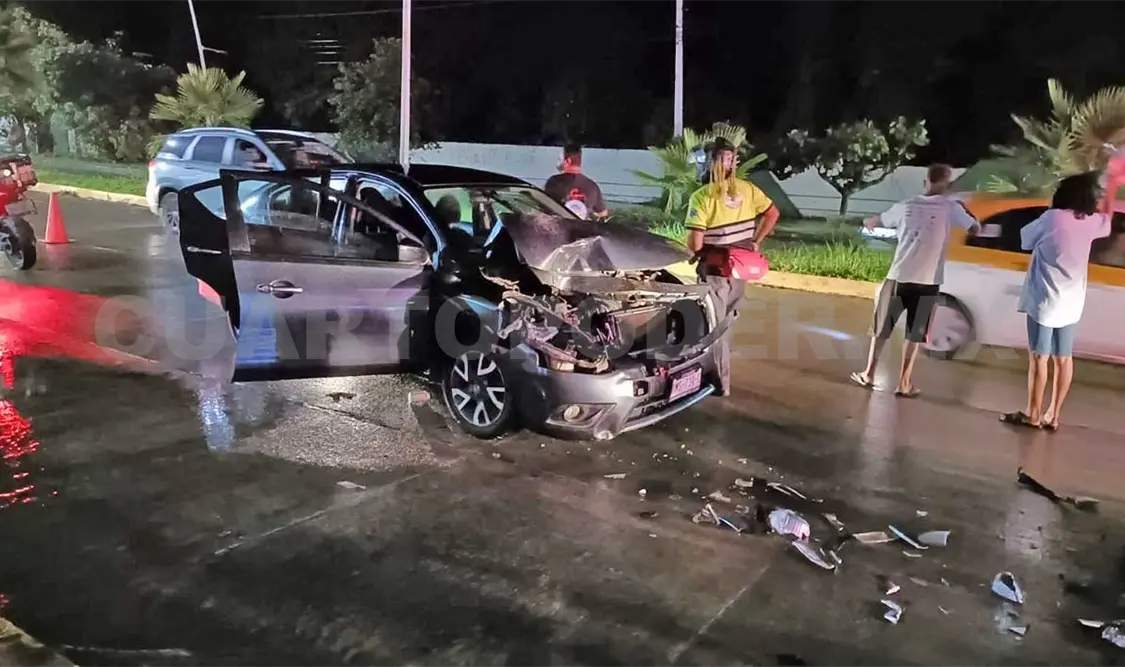 Empujaban un carro y son atropellados