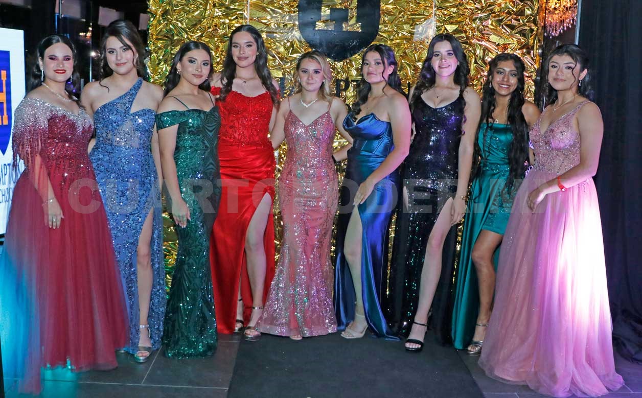 Jóvenes dicen adiós a la prepa