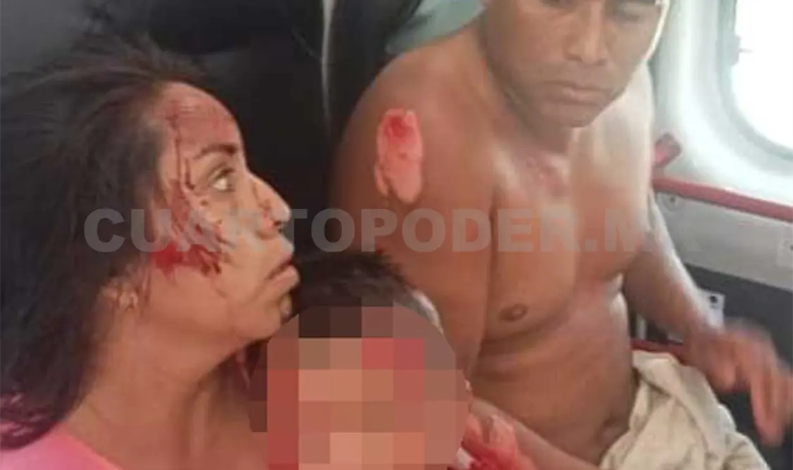 Un colectivo les ofreció ayuda y en el camino fueron interceptados por una ambulancia de PC. Jesús Cruz / CP