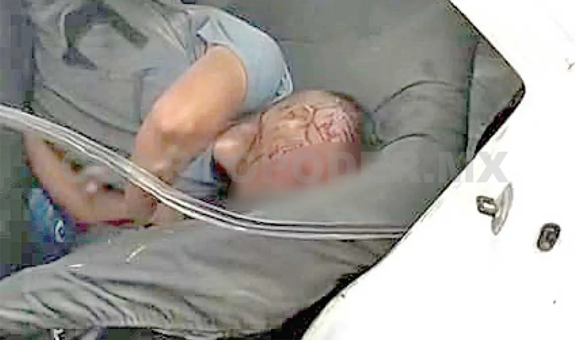 El conductor se desplazaba a exceso de velocidad y abandonó la vía. Genaro Sánchez / CP