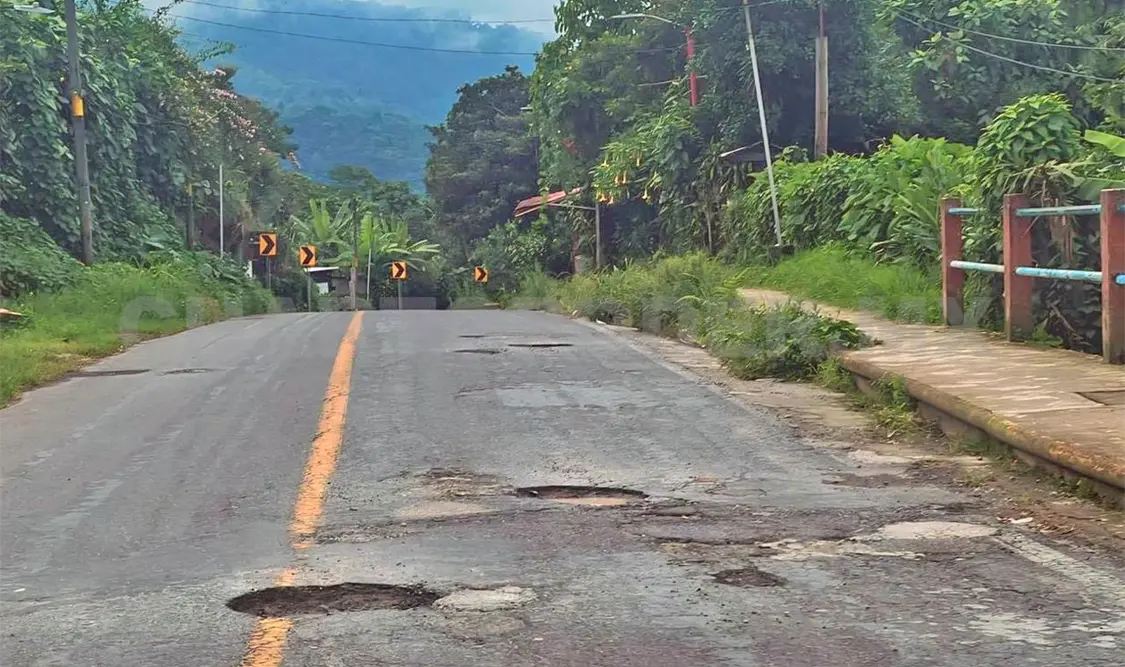 Lluvias afectan ruta de evacuacio´n del volca´n Tacaná