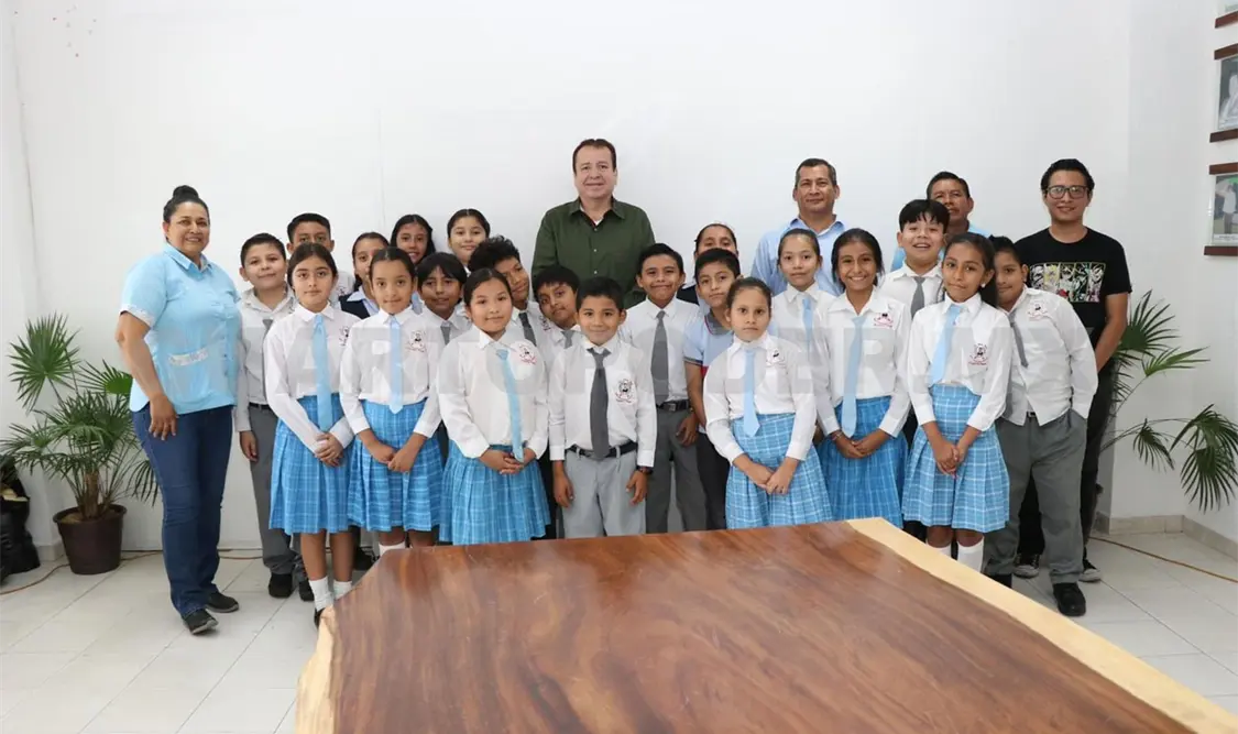 Alumnos conocen la función de un Cabildo