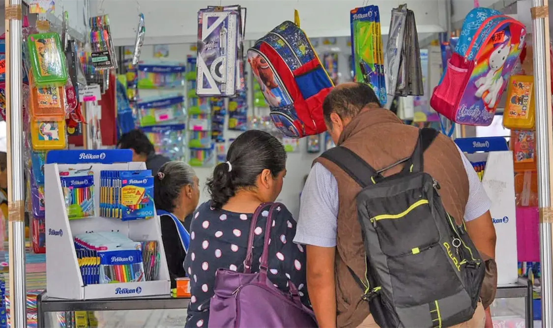 Estados que darán uniformes y útiles gratis