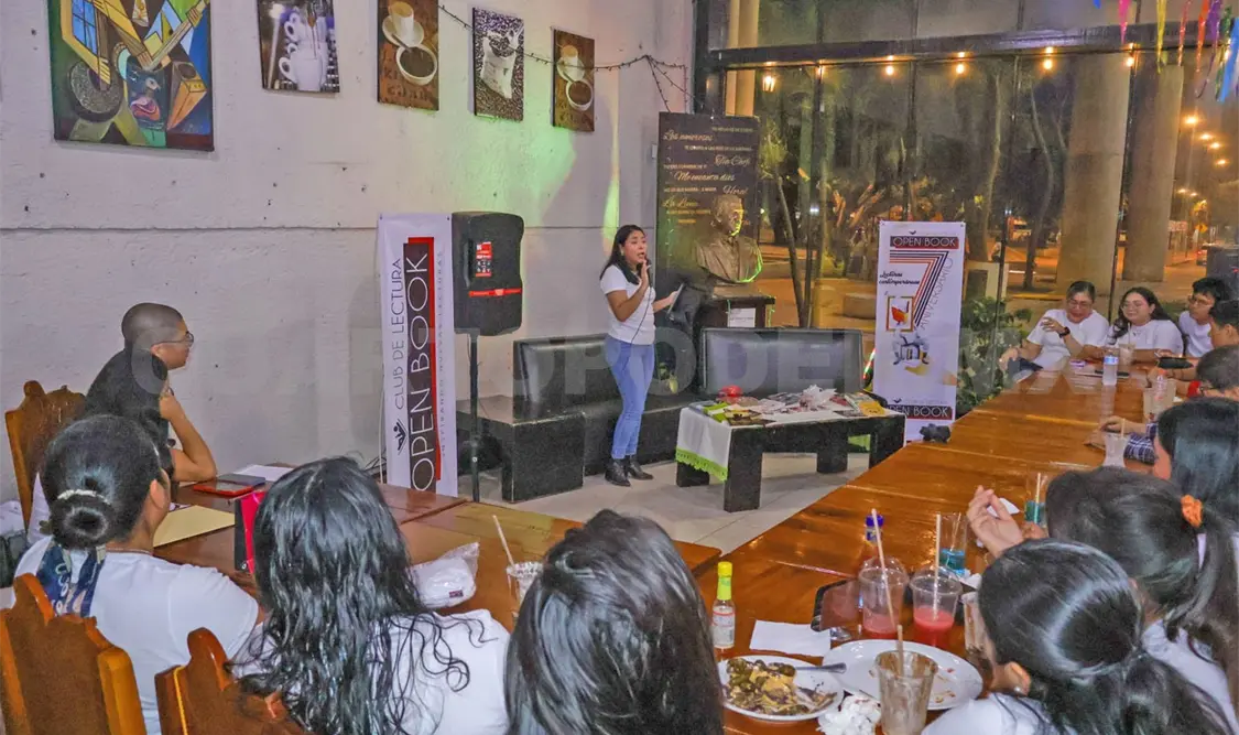 Celebran siete años de Open Book