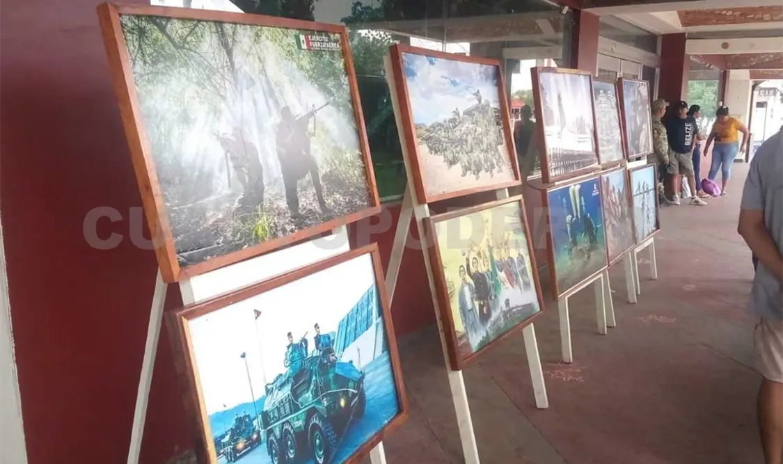 Personas se dieron cita para ver la exposición fotográfica. CP