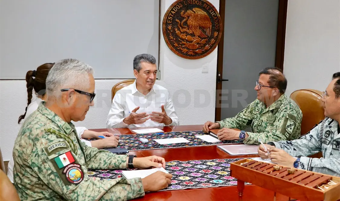 Se reúne REC con mandos del Ejército y GN
