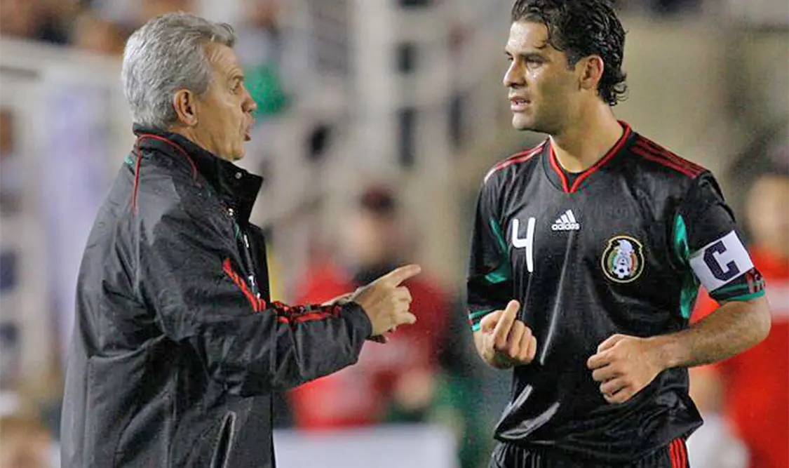 Javier Aguirre y Rafa Márquez se integran a la selección