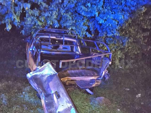 Accidente carretero deja un muerto y daños Accidente carretero deja un muerto y daños