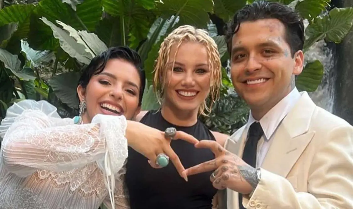 Ángela precipitó boda con Nodal