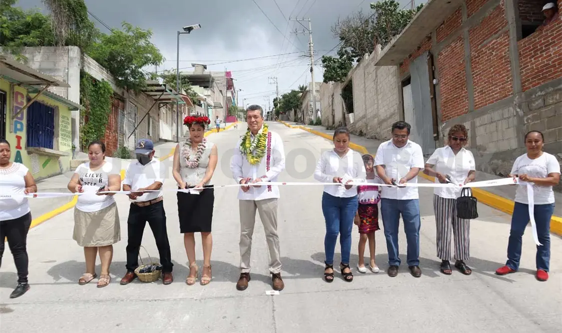 Rutilio Escandón inaugura pavimentación de calles