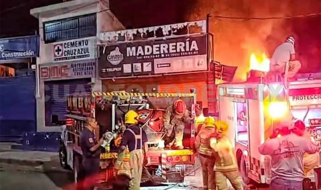 Se incendia maderería en la Albania Baja