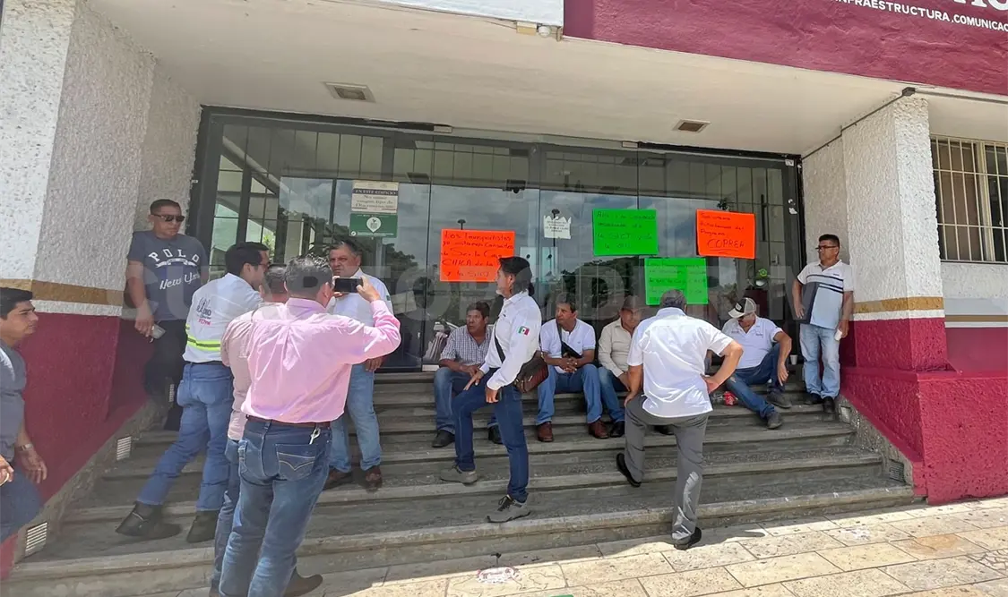 Denuncian extorsión y abuso de autoridad