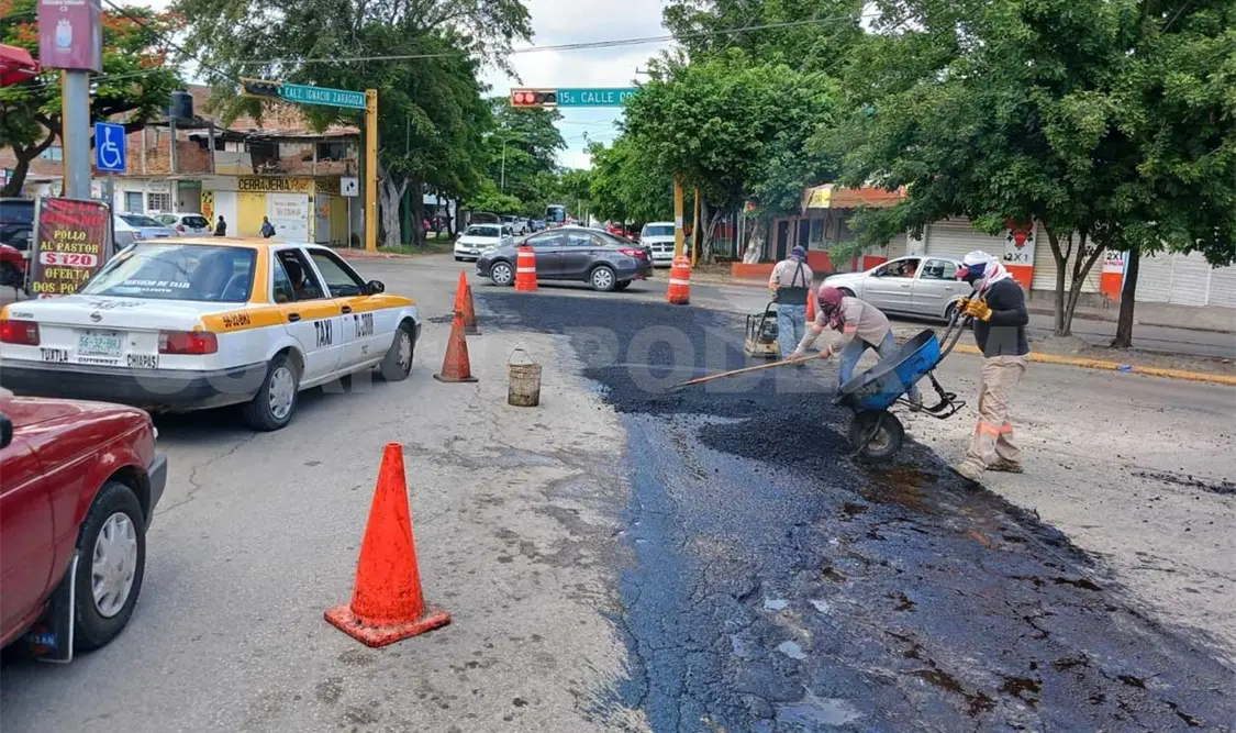 Brindan mantenimiento a vialidades de Tuxtla