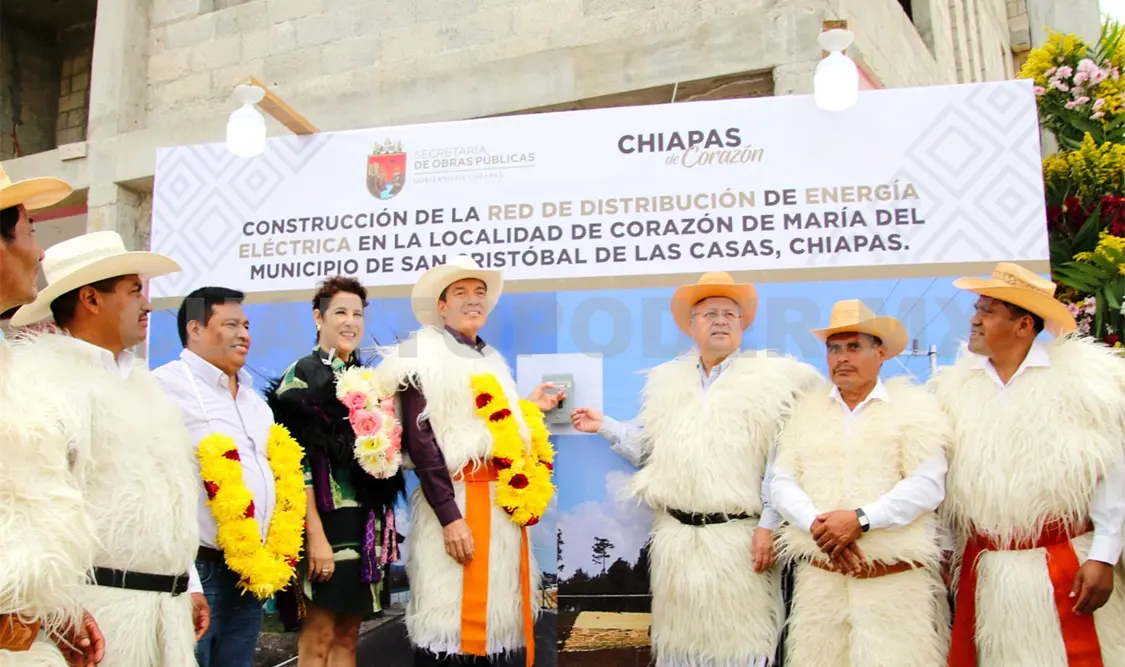 Inaugura red eléctrica en Corazón de María