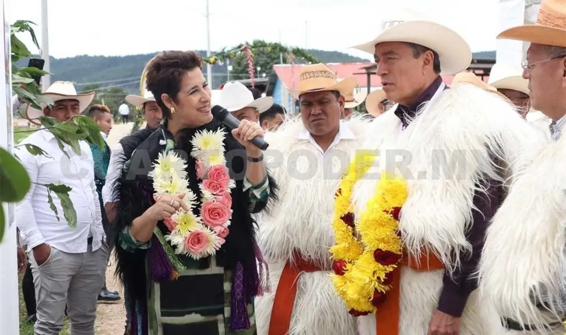 La titular de Obras Públicas, Claudia Baca, destacó la inversión de más de 30 mdp en esta ampliación. CP