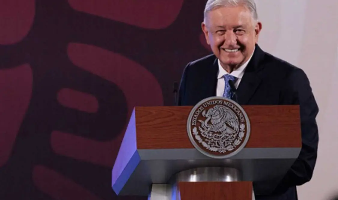Con un descaro y un cinismo están convocando a una marcha, entonces ya, cuídense, ya no sigan actuando de manera inconsecuente: AMLO. Cortesía