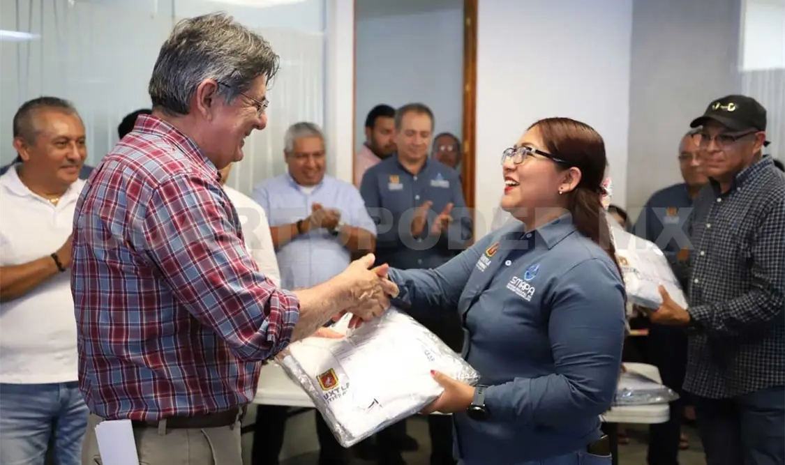 El alcalde capitalino reconoció el trabajo de la Coordinación de Mejora Regulatoria en las distintas áreas. CP