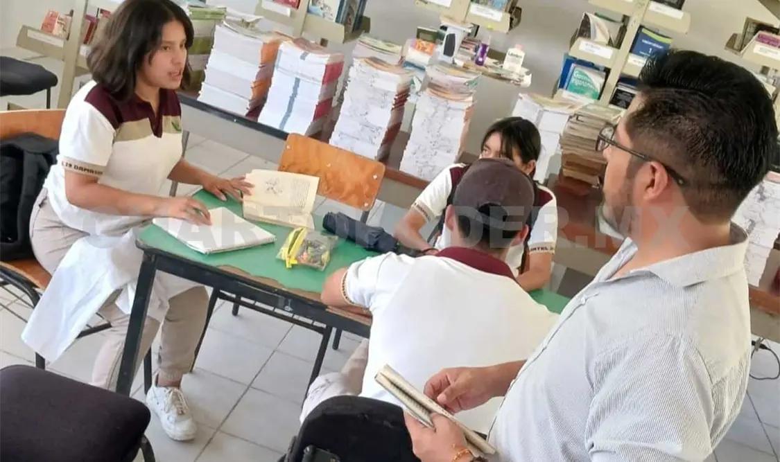 El CECyTE plantel número 29, de la localidad de Damasco, del municipio de Ocosingo, realizó un círculo de lectura. CP