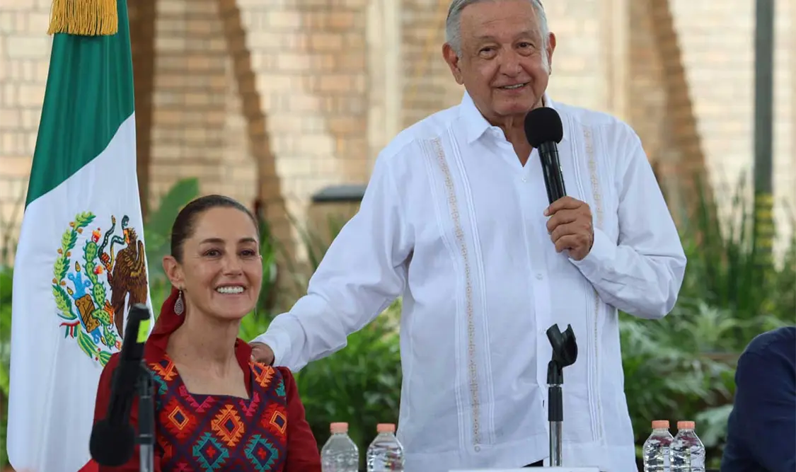 AMLO explicó el tema de los espacios plurinominales, en gira por Nayarit. Cortesía