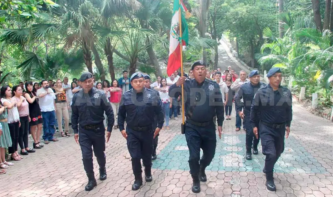 Secretaría de Bienestar impulsa honores a la Bandera