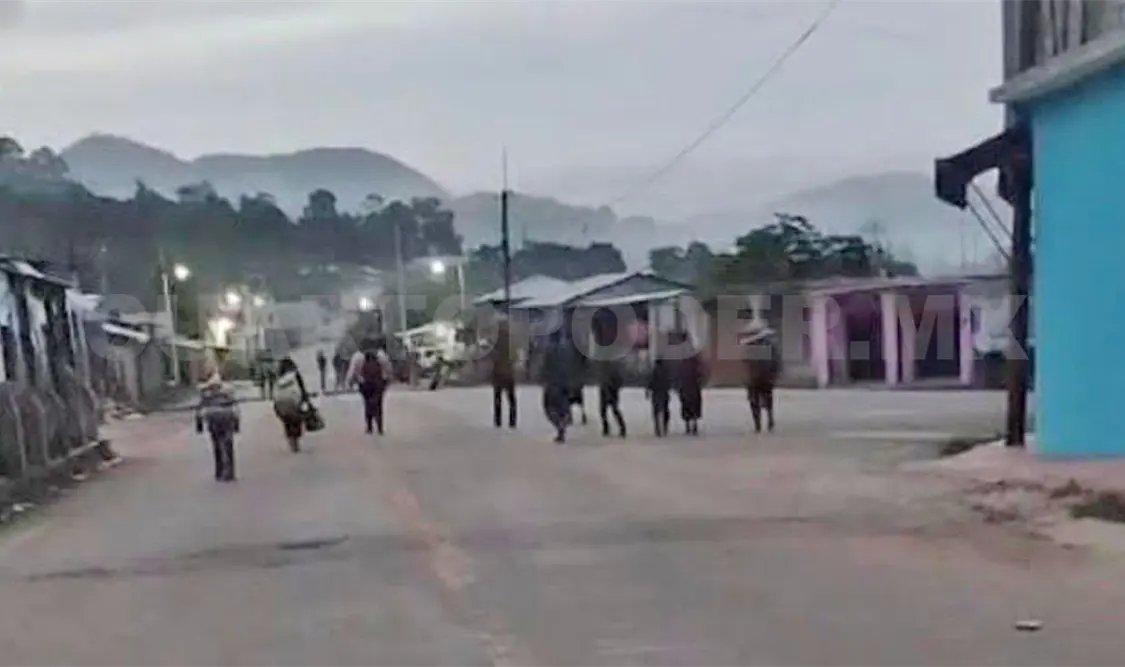 Denuncian balacera durante bloqueo en Cuxuljá