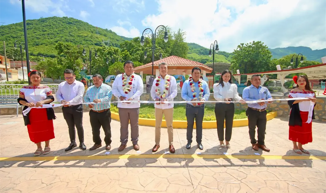 Inaugura REC la modernización del parque de Osumacinta