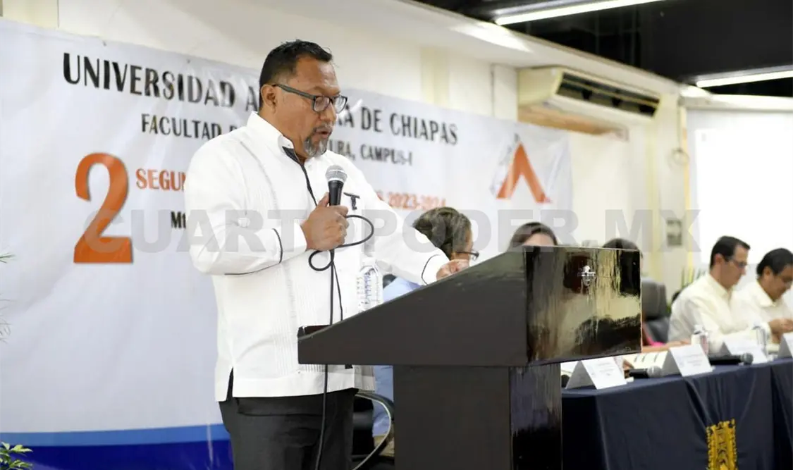 Director de Arquitectura rinde informe de actividades