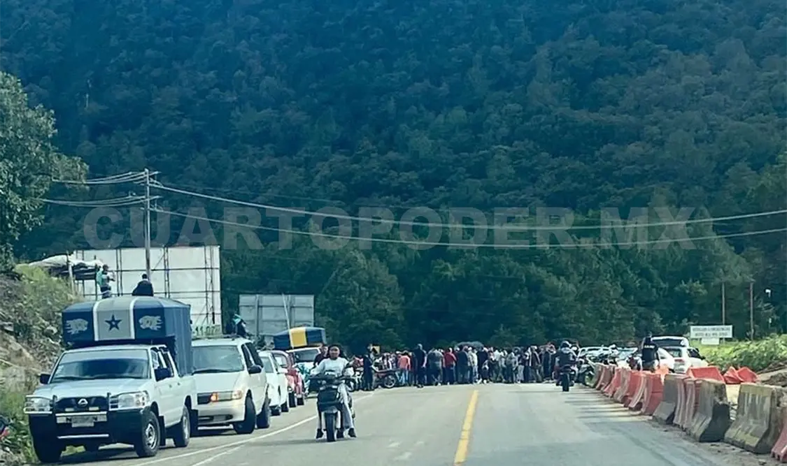 Con bloqueo exigen liberación de retenidos