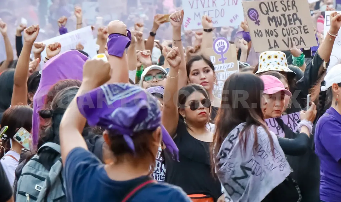 Respaldan a María Elena Ríos