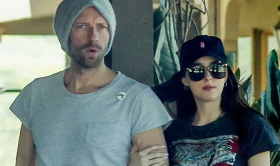 Dakota y Chris Martin siguen juntos