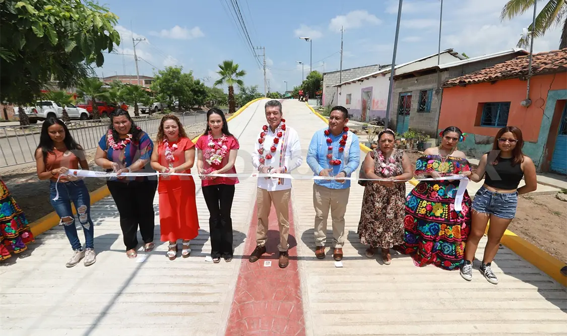 Entrega Rutilio Escandón pavimentación de calles