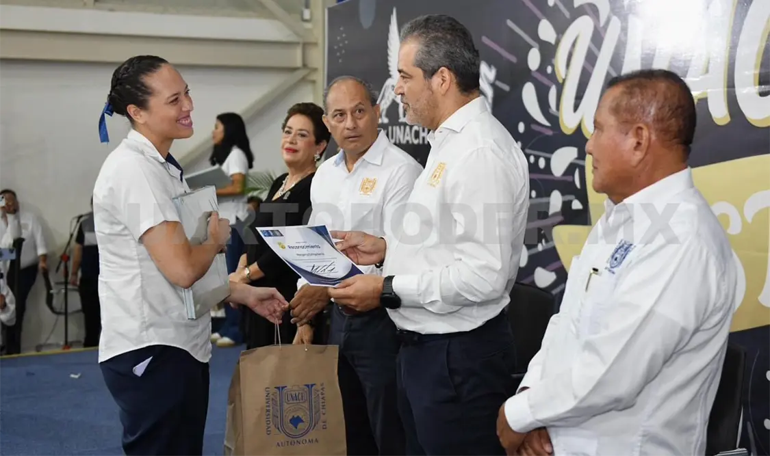 Reconocen a deportistas y entrenadores de la Unach
