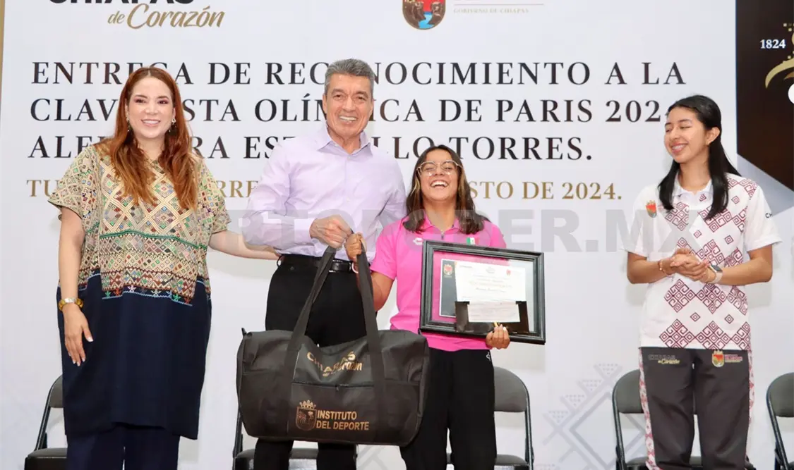 Reconoce REC a clavadista tras participar en JO
