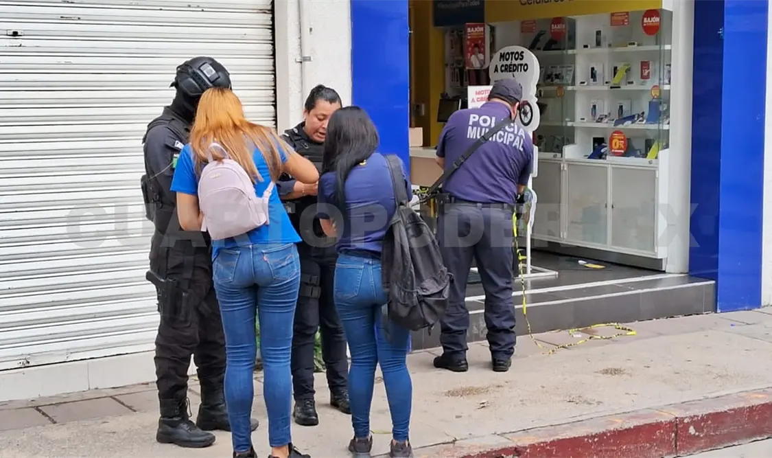 Roban en negocio de telefonía a crédito