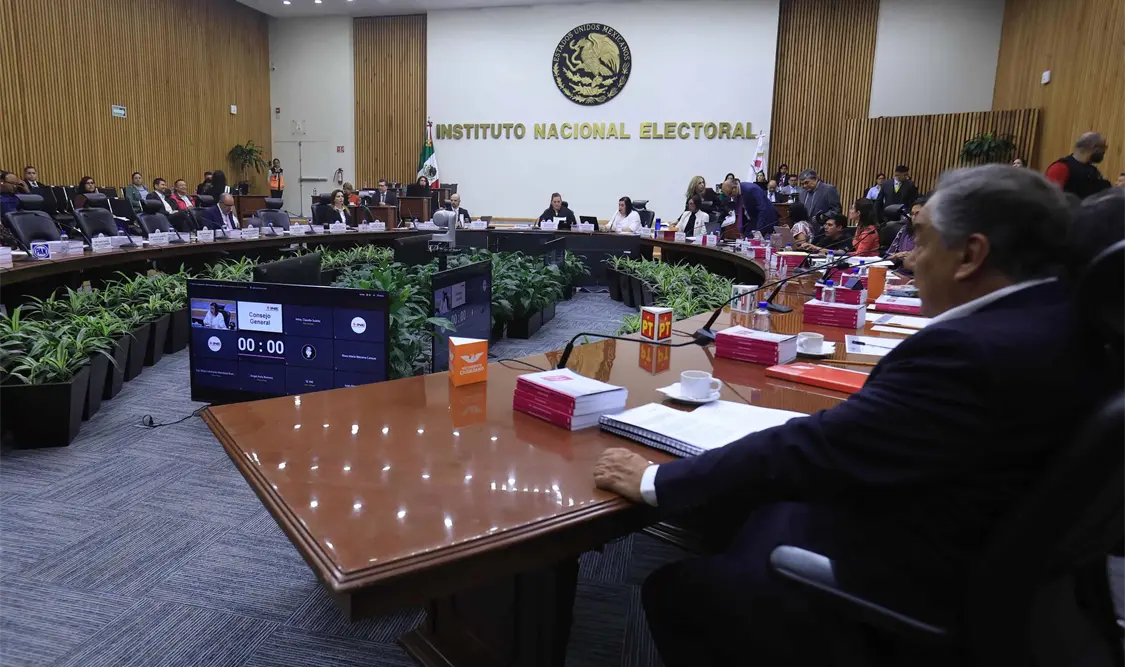 Discusión sobre la representación proporcional y declaración de validez de las elecciones de diputaciones y senadurías en el INE. El Universal