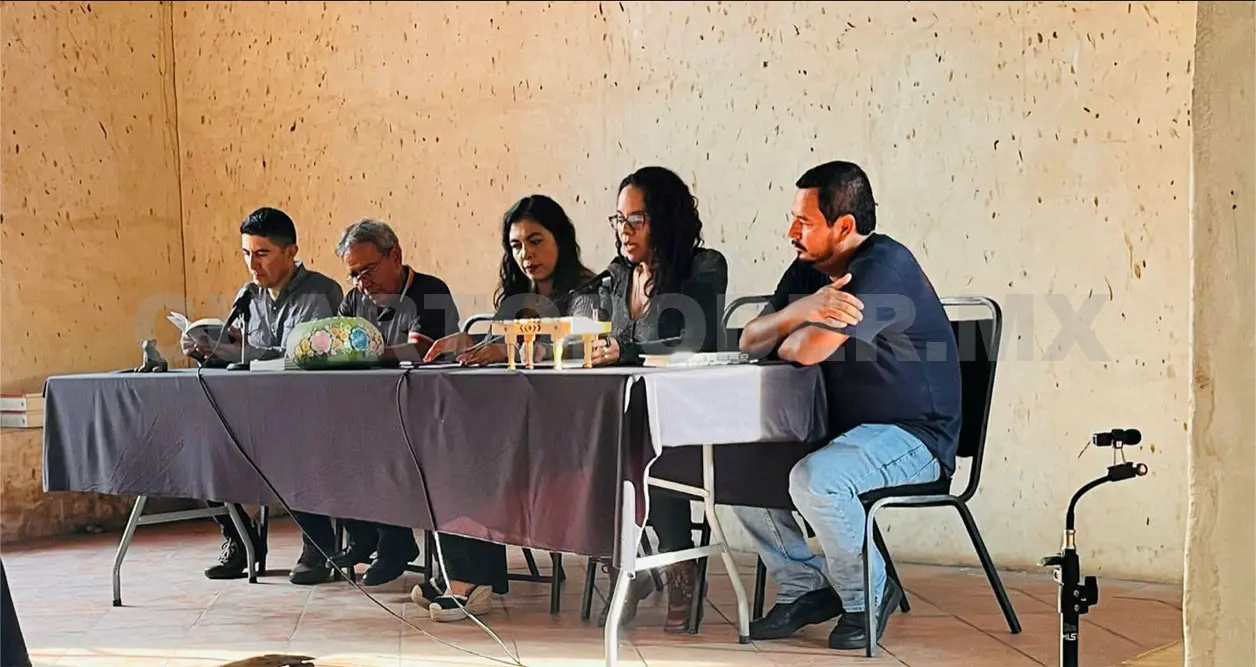Presentan dos libros en el Exconvento
