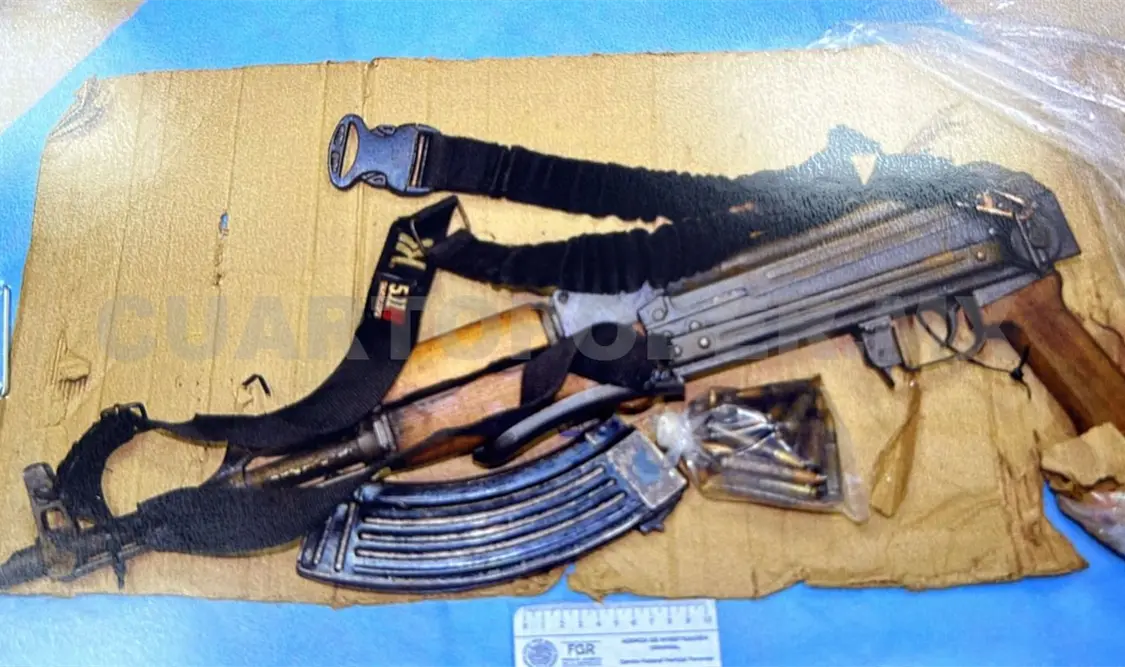 Vinculan a proceso a dos por llevar armas de fuego