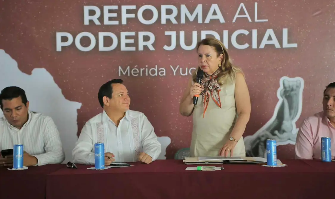 Aunque la ministra fue interrumpida en varias ocasiones, hubo personas que la defendieron y pidieron que la abogada Mildred se retirara. Cortesía