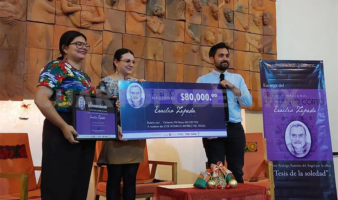 Carlos Talancón gana Premio Eraclio Zepeda