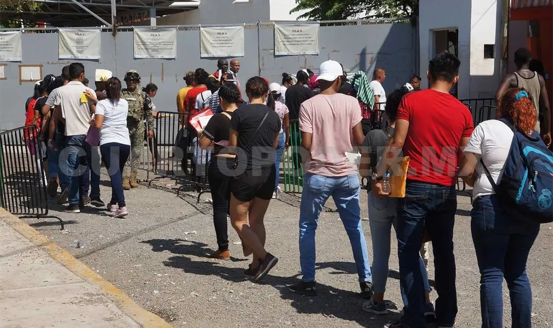 Un promedio de cien migrantes ya cuentan con cita CBP One. Víctor Sánchez / CP