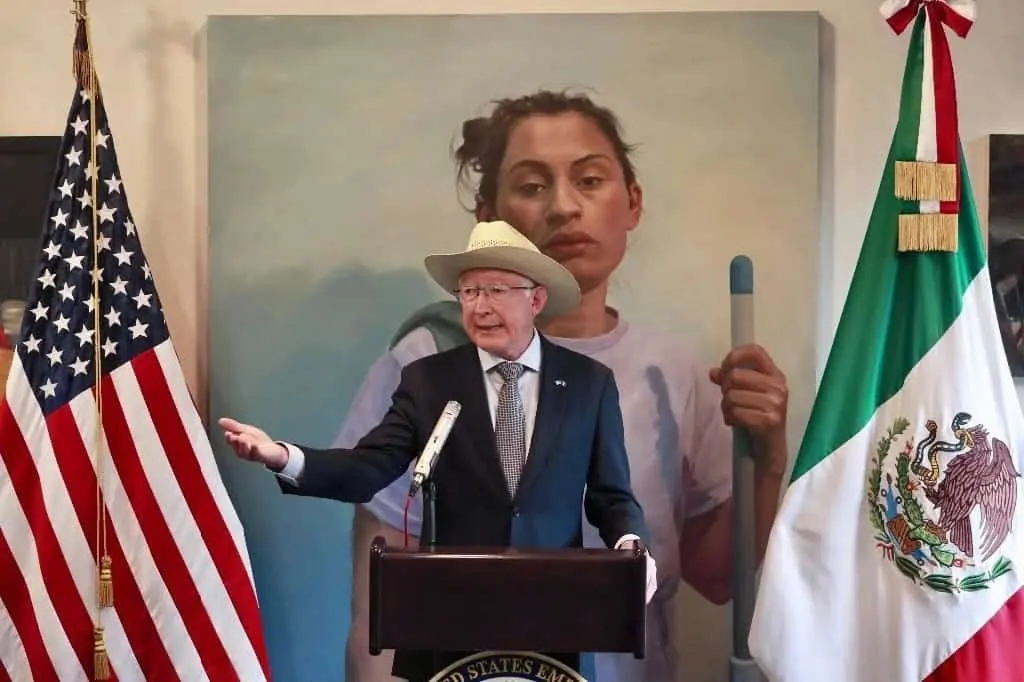 El embajador Ken Salazar añadió que a futuro deben trabajar por tener una frontera más moderna. Cortesía