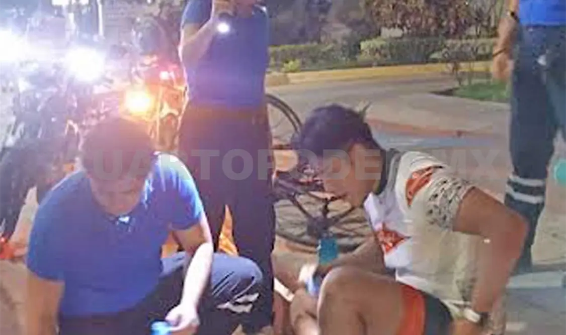 Al ciclista le cortaron bruscamente su recorrido sobre el bulevar capitalino. Ulises Villalobos / CP