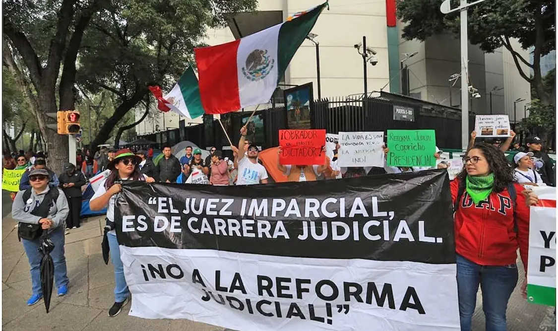 El presidente de la ABM recordó que cuando el presidente asumió el cargo el tipo de cambio estaba en 21 pesos y después bajó a 16.30. El Universal