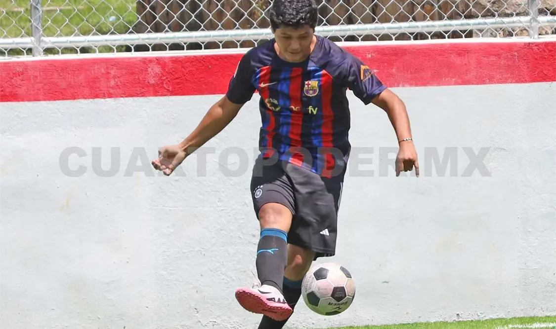 Los jugadores de Peña FC aprovecharon su experiencia para vencer 6-5 a Tapachula FC. Carlos López/CP