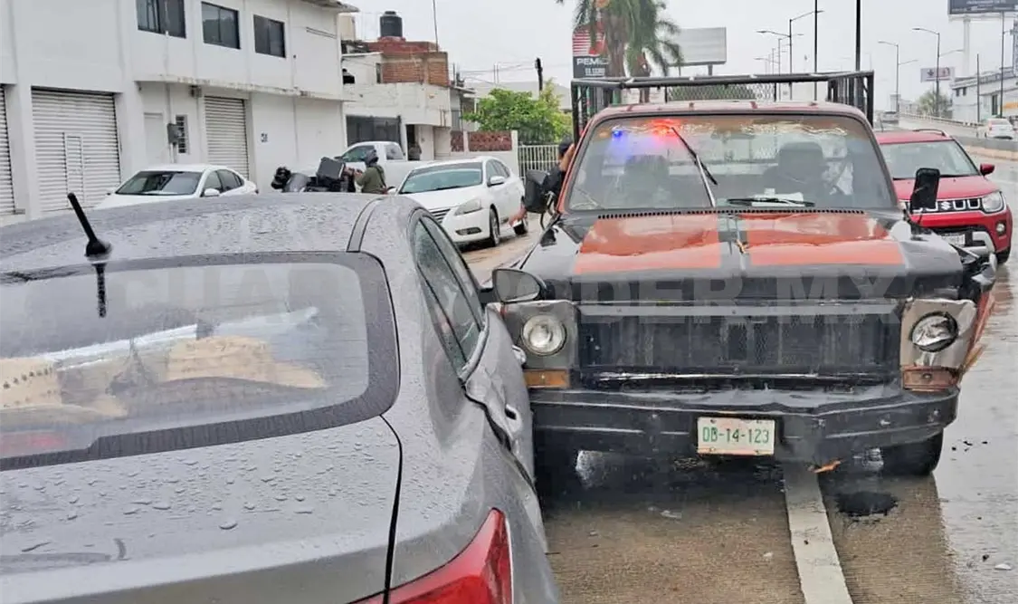 El choque se dio en el libramiento Sur a la altura de la 15.ª Poniente, en la colonia Penipak. Ulises Villalobos / CP